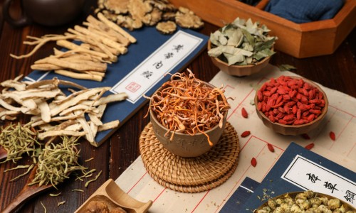仙鹤草禁忌与相克-仙鹤草最忌三种药专区_仙鹤草服用禁忌是什么专区_仙鹤草服用禁忌网